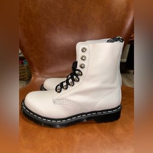 NWT DOC MARTENS WHITE